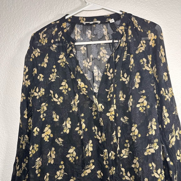 Vince Silk Floral Black Blouse SP - Picture 5 of 7
